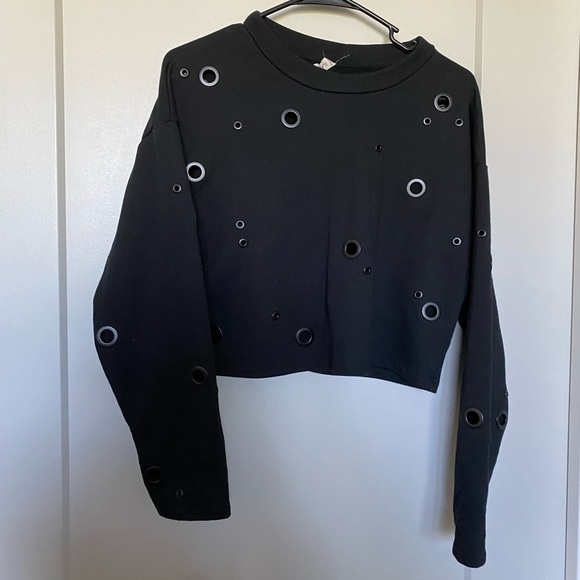ALO cadence grommet black sweater - Picture 2 of 6